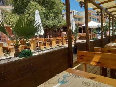 Aura Beach Bar and Food