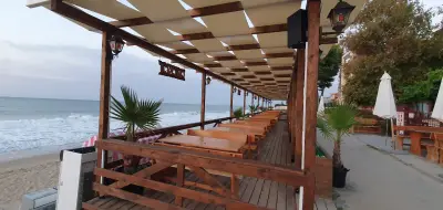 Aura Beach Bar and Food