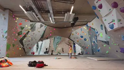Momentum indoor climbing