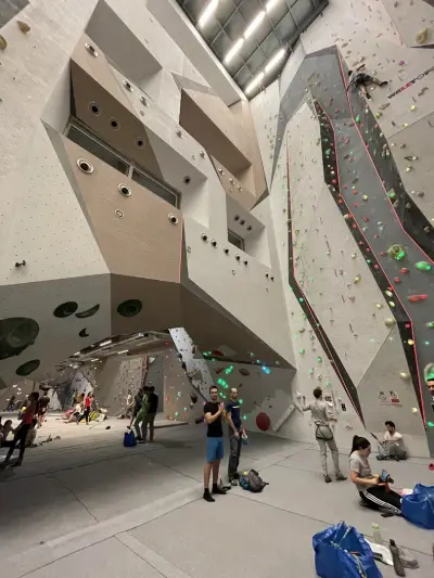 Momentum indoor climbing