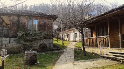 Еко Селище Синия Вир