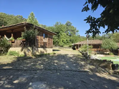 Еко Селище Синия Вир