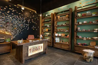 TRAKE Concept Store - Магазин за натурална козметика, ароматни свещи и подаръци с Роза Дамасцена