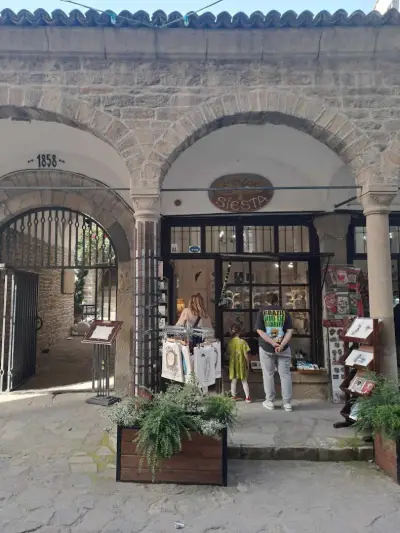 SIESTA Gift Shop/Art studio
