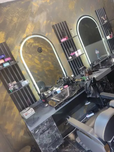 BarberShop Golden Scissors