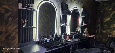 BarberShop Golden Scissors