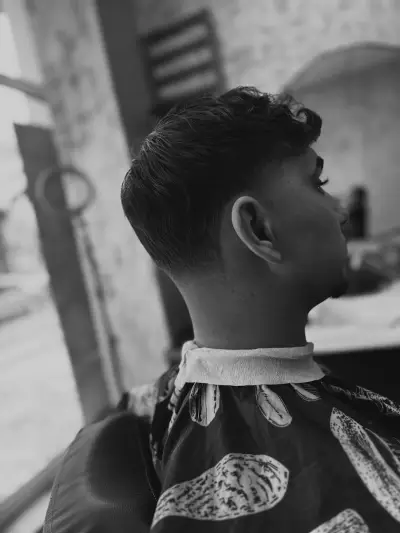 E&R Barber Shop (Емил Ангелов)