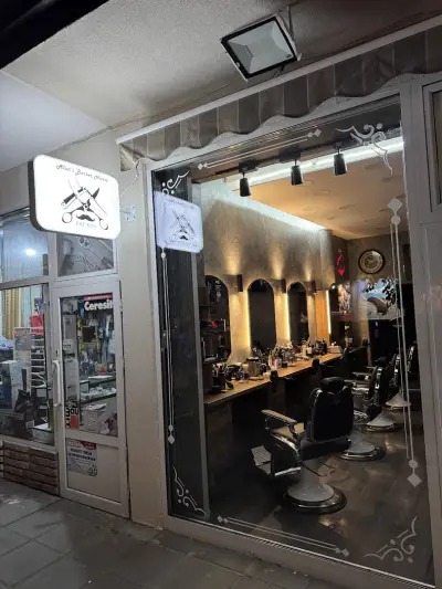 Alan's Barber House