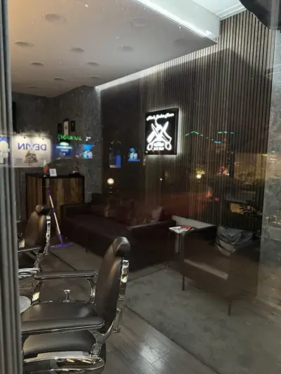 Alan's Barber House