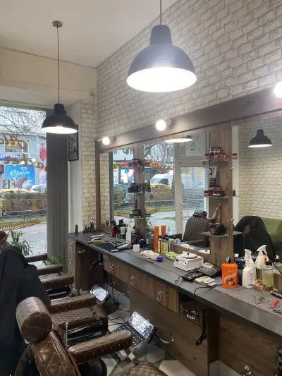 Alan's Barber House