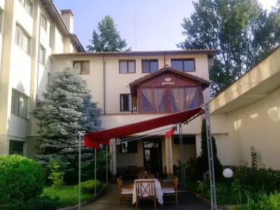 Hotel & restaurant Kardzhali Хотел и ресторант Кърджали