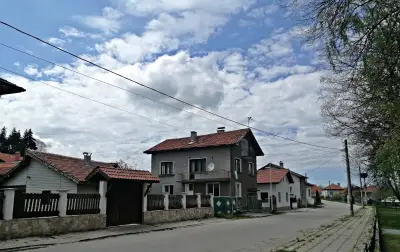 Пощенска станция 2025