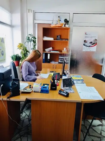 Бизнес Център Сунгурларе | Застраховки, Кредити, Парични преводи, Винетки, Смартфони