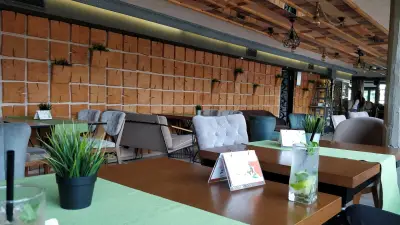 Art bar & dinner