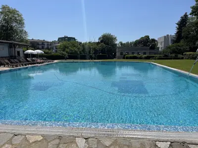 Sea Garden Beach Studio