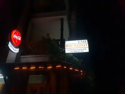 Emi, Mini Market