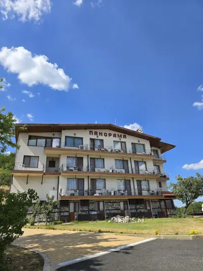 Семеен Хотел Панорама