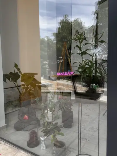 JUICÝ FĽOW - massage studio