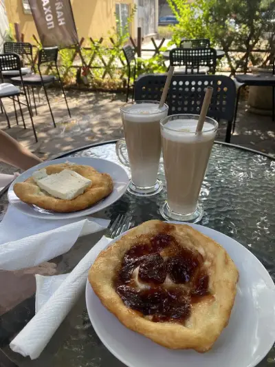 Мекица и Кафе Гео Милев