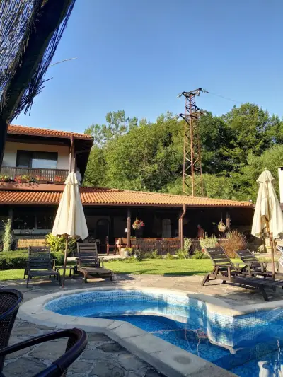 Семеен хотел и механа Сватовете - Family Hotel & Tavern Svatovete