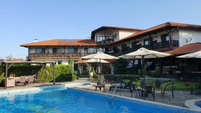 Семеен хотел и механа Сватовете - Family Hotel & Tavern Svatovete