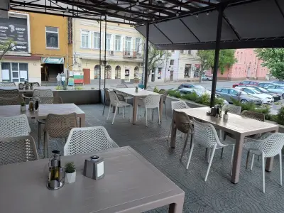 Пирдоп Бар&Динър