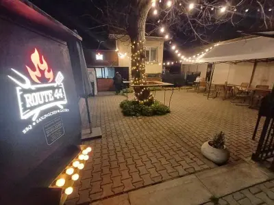 Route 44 BBQ SANDWICHES GARDEN
