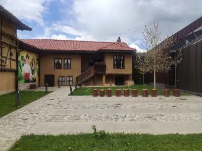 Фолклорен център Чавдар