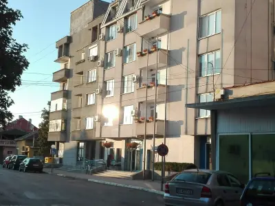 Супермаркет „Краси“