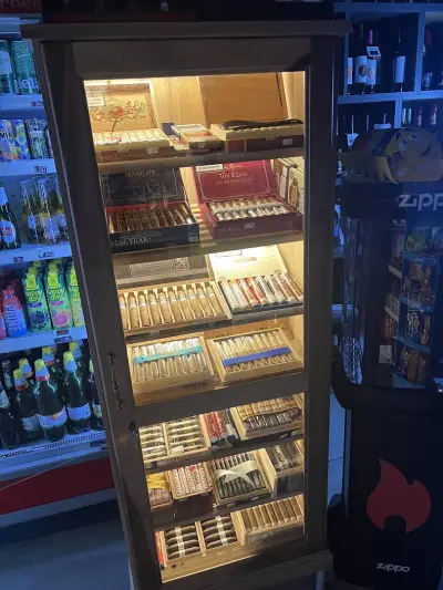 JAG tobacco&drinks ,Предлагащ IQOS устройства и консумативи