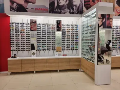 Joy Optics - West Mall, ниво -1