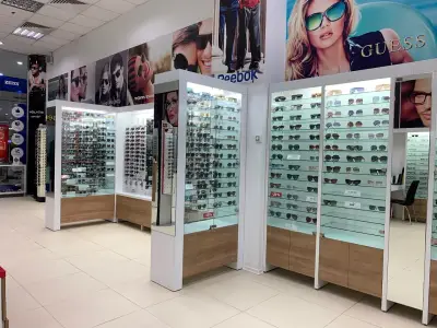 Joy Optics - West Mall, ниво -1