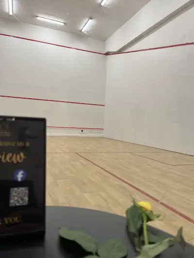 Double Yellow Squash Club