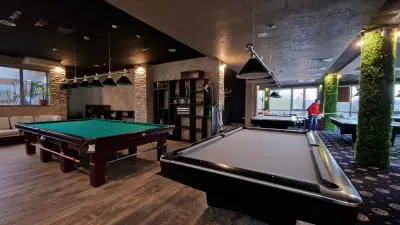 Билярд клуб-8 Ball Club 2