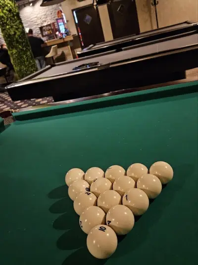 Билярд клуб-8 Ball Club 2