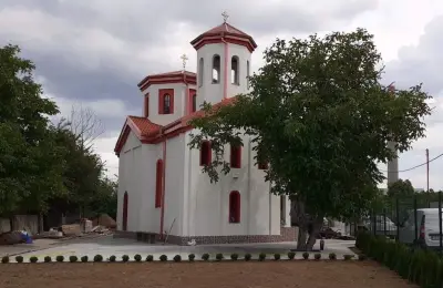 Храм "Св. Нмчци Рафаил, Николай и Ирина"