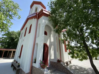 Храм "Св. Нмчци Рафаил, Николай и Ирина"