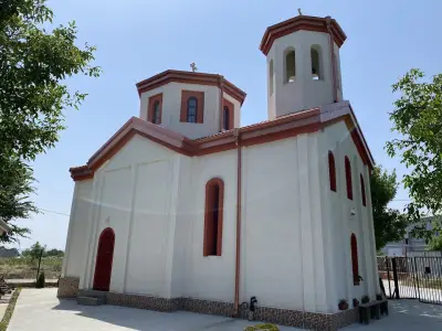 Храм "Св. Нмчци Рафаил, Николай и Ирина"