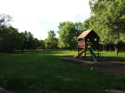 Парк Славейков