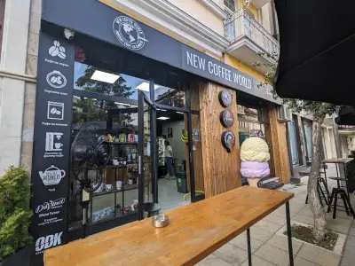 New Coffee World - Amora Gelato - Cafe & Coffee Supplies & Equipment