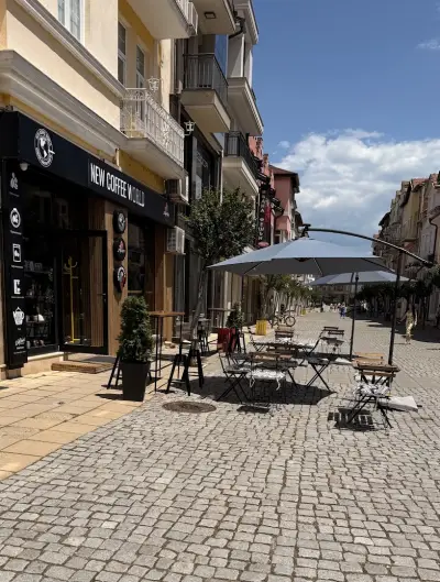 New Coffee World - Amora Gelato - Cafe & Coffee Supplies & Equipment