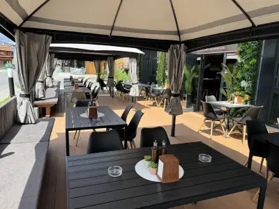 E92 Coffee Bar & Food