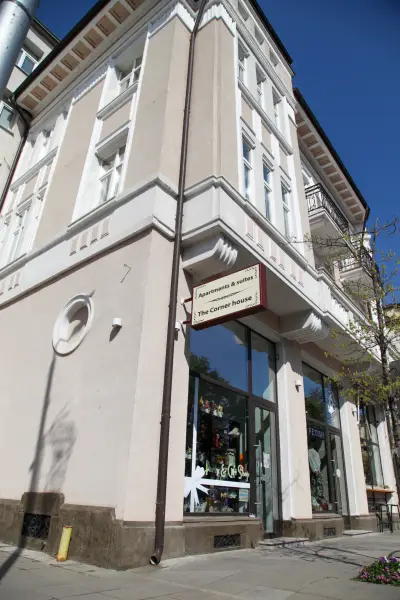 Corner House - Apartments & suites