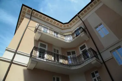 Corner House - Apartments & suites