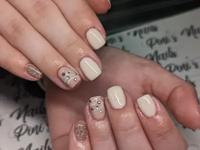 Pini's Nails