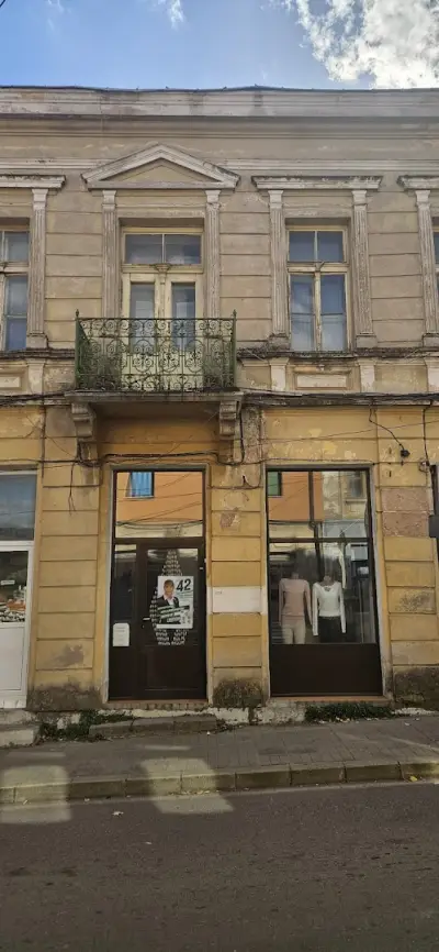 Salon of naive and intuitive art