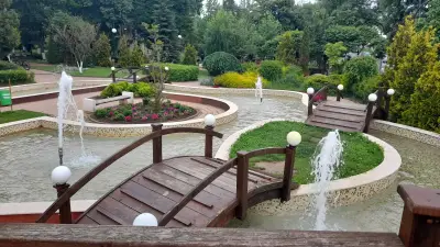 Село Чавдар - централен площад