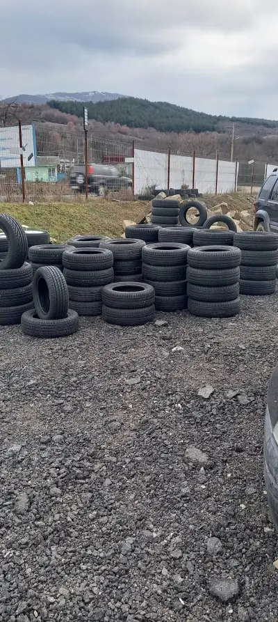 Сервиз за гуми, автомивка и кафе "Шиндов"