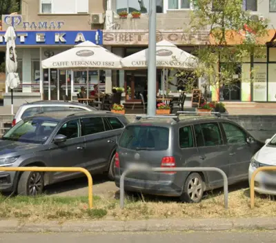 Steet cafe