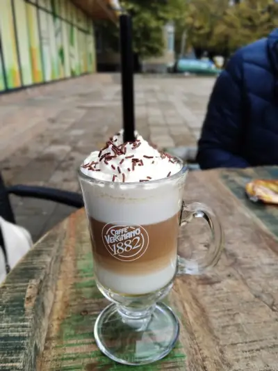 Steet cafe